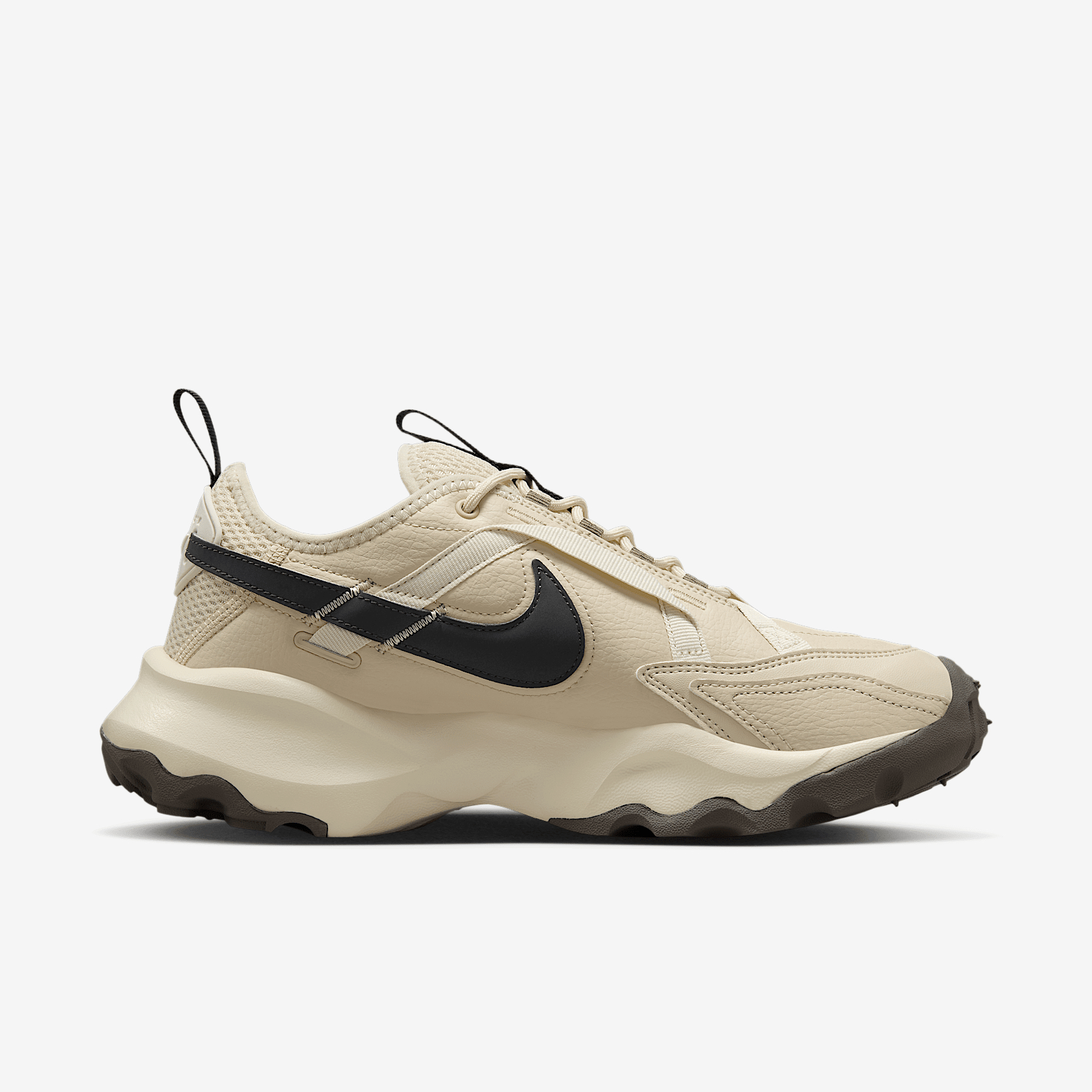 Nike TC 7900 Women's Shoes (Beach/Cave Stone/Coconut Milk/Off Noir